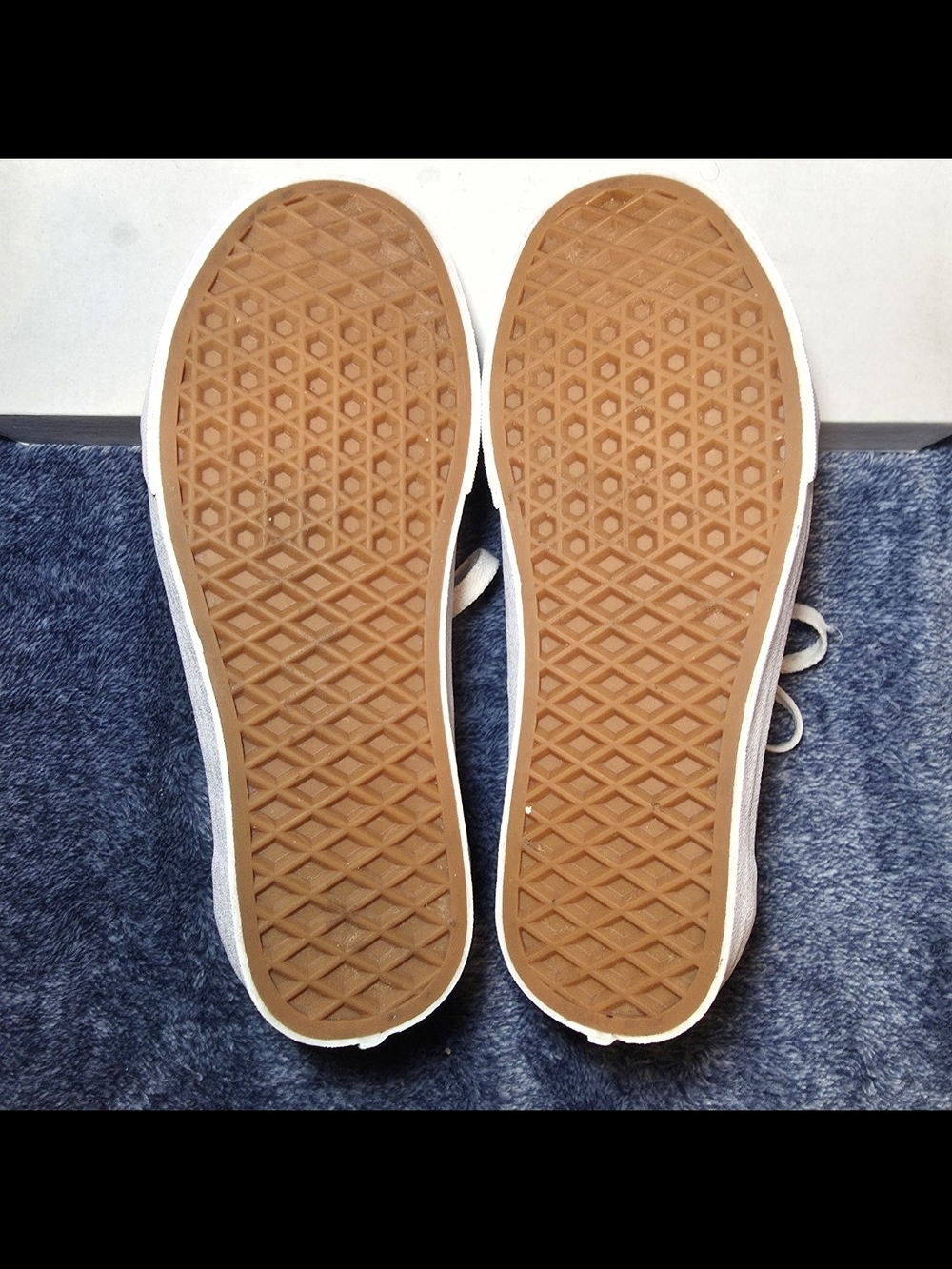 Vans Old Skool Sneakers in Dusty Pink and White - Picture 6 of 7